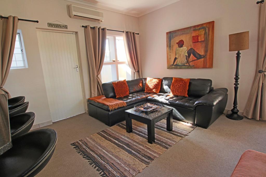A&A Guesthouse Port Elizabeth Bagian luar foto