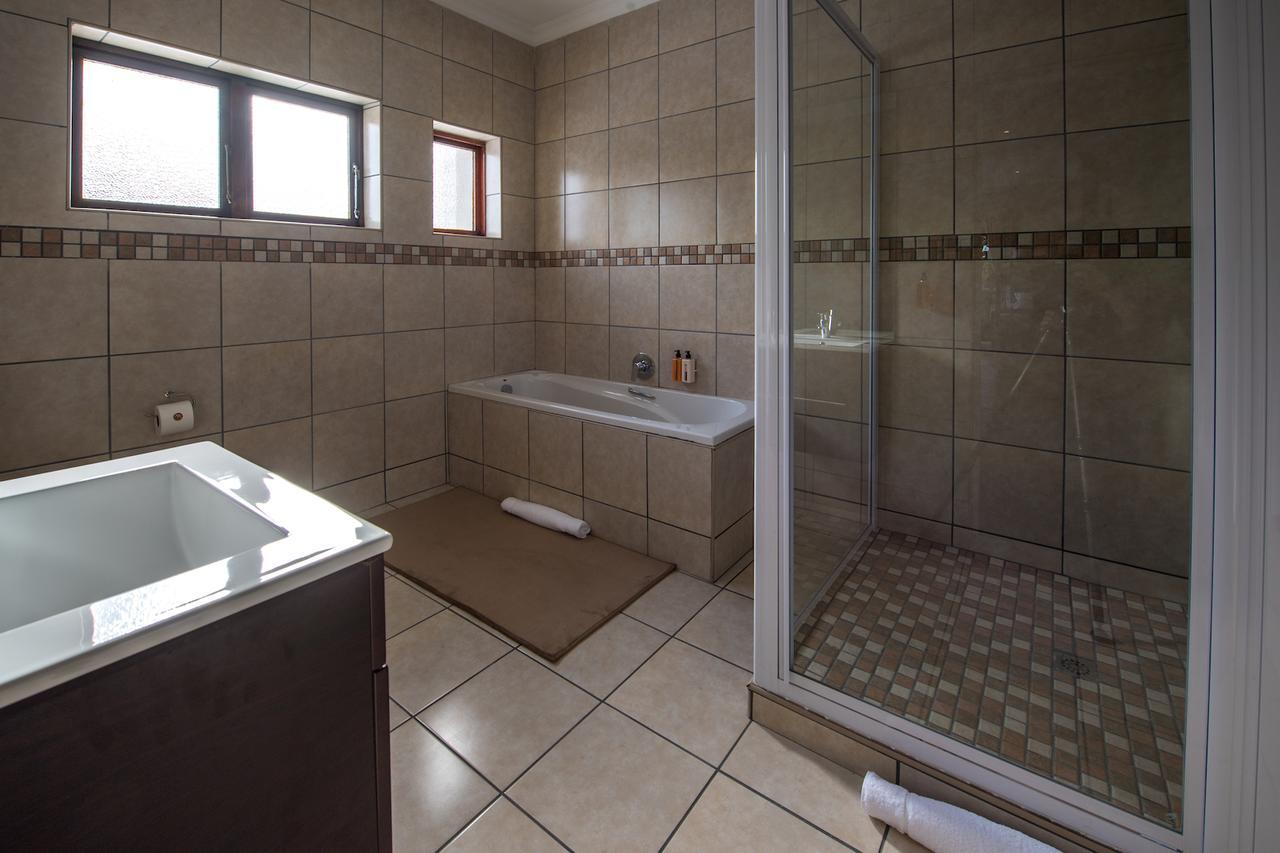 A&A Guesthouse Port Elizabeth Bagian luar foto