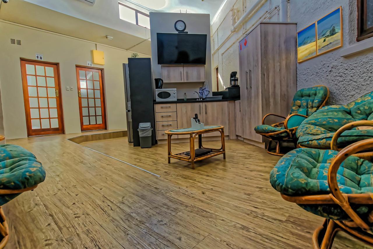 A&A Guesthouse Port Elizabeth Bagian luar foto